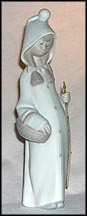 Girl with Basket - matte, Lladro Figurine  #4678m MAIN