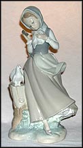 Girl With Pigeons, Lladro Figurine  #4915 MAIN