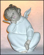 Cherub, Dreaming, Lladro Figurine  #4961 MAIN