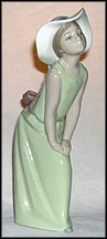 Curious Girl with Straw Hat, Lladro Figurine  #5009 MAIN