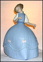 Lily, Lladro Figurine  #5119 MAIN