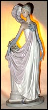 Socialite of the 20's, Lladro Figurine  #5283 MAIN