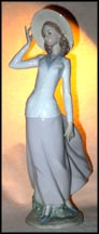 Breezy Afternoon, Lladro Figurine  #5682 MAIN