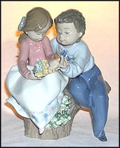 Just a Little Kiss, Lladro Figurine  #5701 MAIN