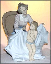 Mommy, It's Cold!, Lladro Figurine  #5715 MAIN