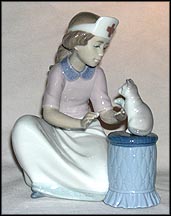 Loving Care, Lladro Figurine  #6087 MAIN