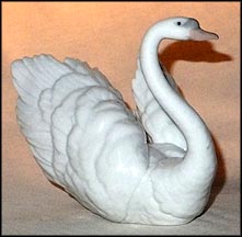 White Swan, Lladro Figurine  #6175 MAIN