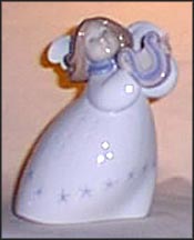Little Angel With Lyre, Lladro Figurine  #6528 MAIN