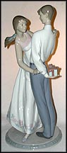 Love's Little Surprises, Lladro Figurine  #6746 MAIN