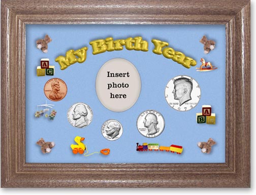 1973 My Birth Year Coin Gift Set with a blue background and dark oak frame MAIN