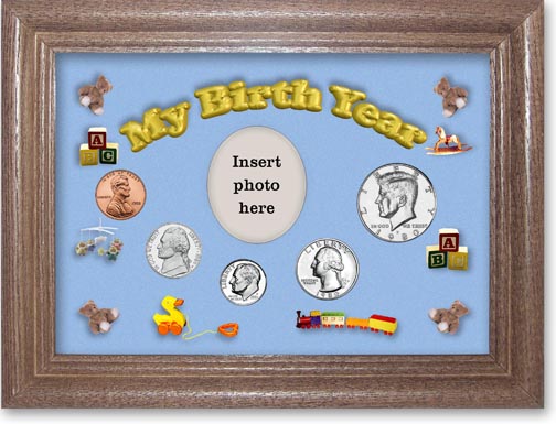 1980 My Birth Year Coin Gift Set with a blue background and dark oak frame LARGE