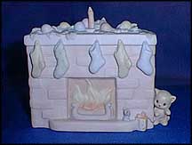 Christmas Fireplace MAIN