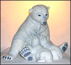 Polar Bear with Cubs, Royal Copenhagen Figurine #1249087 MAIN