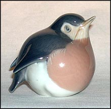 Robin, Royal Copenhagen Figurine #2266 MAIN