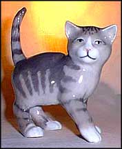 Kitten Standing, Royal Copenhagen Figurine #305g MAIN