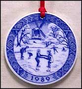 1989 The Old Skating Pond, Royal Copenhagen Annual Ornament MAIN