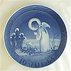 A Peaceful Motif Collector Plate by Oluf Jensen MAIN