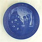 Admiring The Christmas Tree Collector Plate by Kai Lange MAIN
