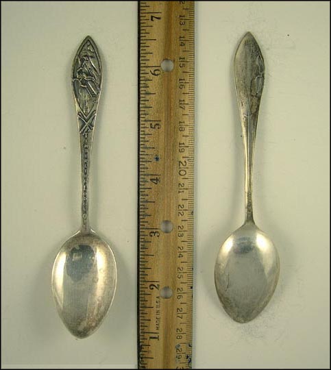 Timberline Lodge, Skier, Mountains, Oregon Souvenir Spoon MAIN