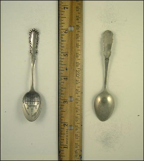 Governor's Palace, Williamsburg, Virginia Souvenir Spoon MAIN