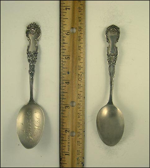 Lake Drive, Milwaukee, Wisconsin Souvenir Spoon MAIN