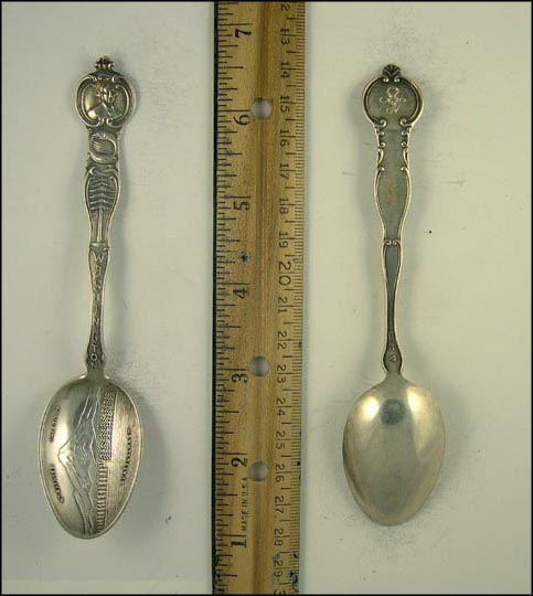 George Washington, Fish, Tree, Mt. Rainier, Seattle, Washington Souvenir Spoon MAIN