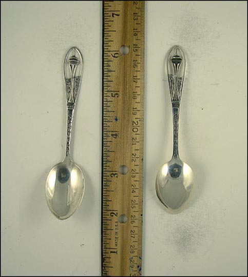 Space Needle, Buildings, Seattle, Washington Souvenir Spoon MAIN