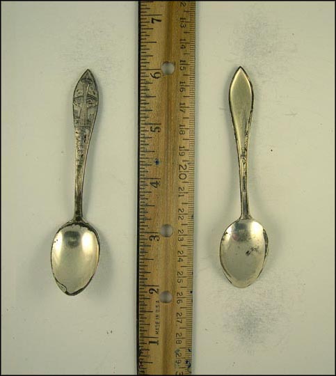 Space Needle, Seattle, Washington Souvenir Spoon MAIN