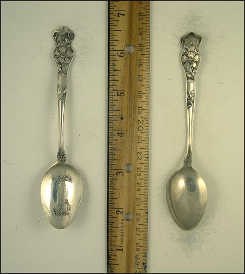 Flatiron Building, New York Souvenir Spoon MAIN