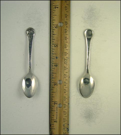New York World's Fair, Globe, New York Souvenir Spoon MAIN