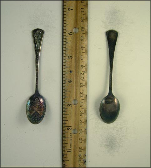New York World's Fair 1964 1965, Vatican Pavilion, Man Carrying Lamb, New York Souvenir Spoon MAIN
