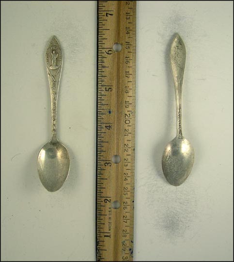 Statue of Liberty, New York, New York Souvenir Spoon MAIN