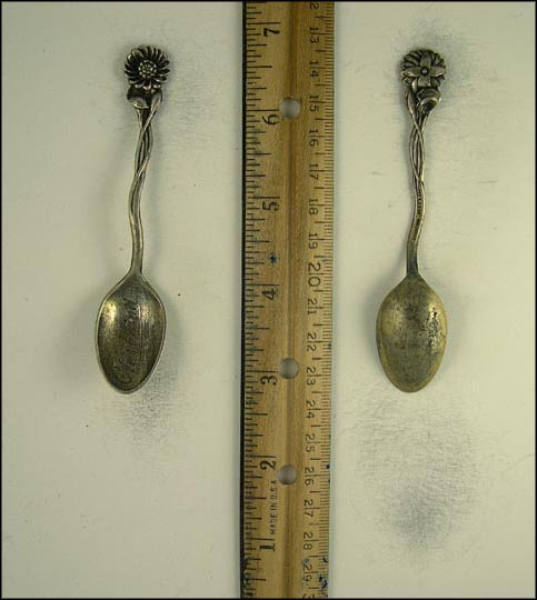 Flowers Souvenir Spoon MAIN