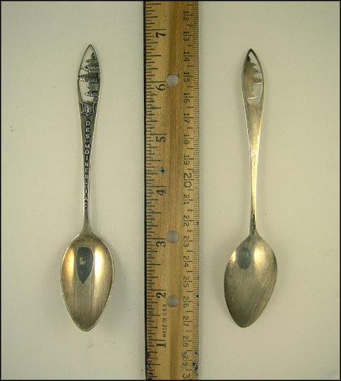 Cut Out Buildings, Des Moines, Iowa Souvenir Spoon MAIN