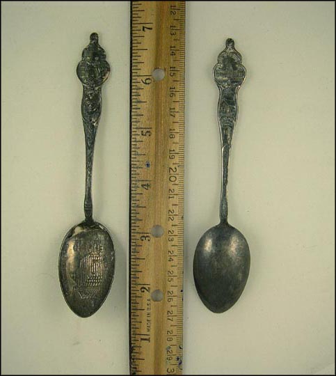 Old Kentucky Home, State Seal, State Capitol, Dan'l Boone Monument, Blue Grass, Louisville, Kentucky Souvenir Spoon MAIN