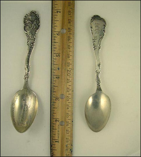 Ore Docks, State Seal, Duluth, Minnesota Souvenir Spoon MAIN