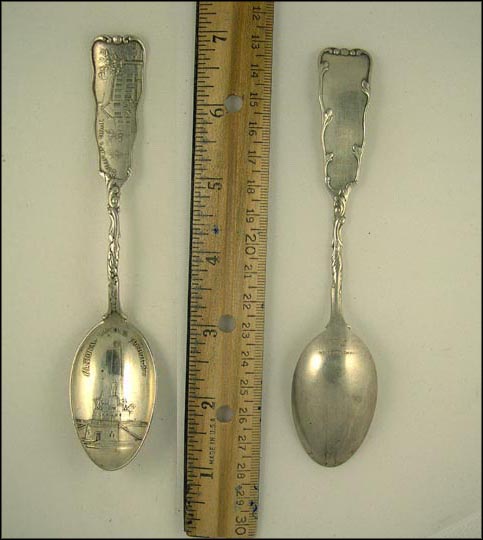Lincoln's Home, National Lincoln Monument, Springfield, Illinois Souvenir Spoon MAIN