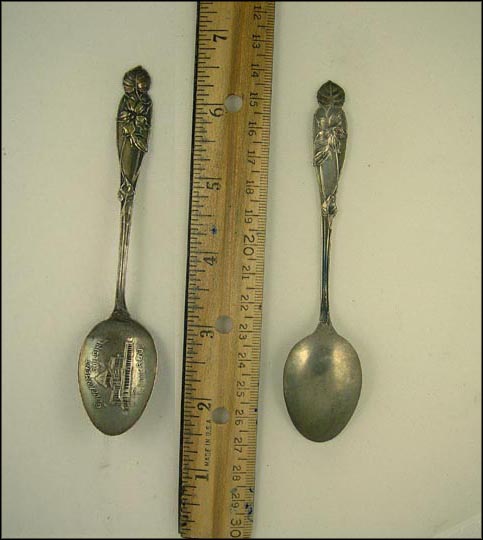 Government Building, Chicago, Illinois Souvenir Spoon MAIN