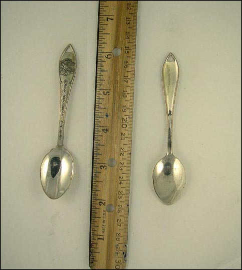 Cut Out, State Seal, Chicago, Illinois Souvenir Spoon MAIN