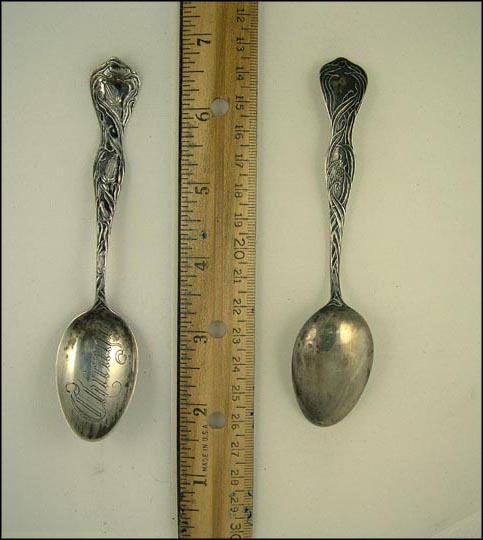 Ears of Corn, Chicago, Illinois Souvenir Spoon MAIN