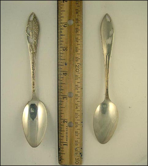 Pikes Peak Colo., Altitude 14110 ft., Cut Out Building, Colorado Souvenir Spoon MAIN