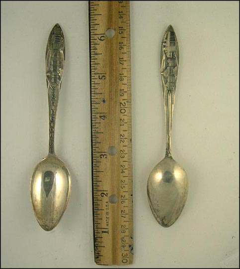 Capitol, White House, Tomb, Congressional Library...... Souvenir Spoon MAIN