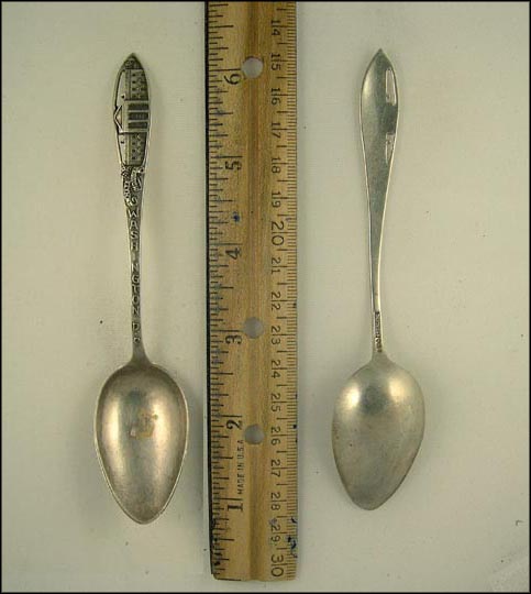 Cut Out of The White House, Washington, District of Columbia Souvenir Spoon MAIN