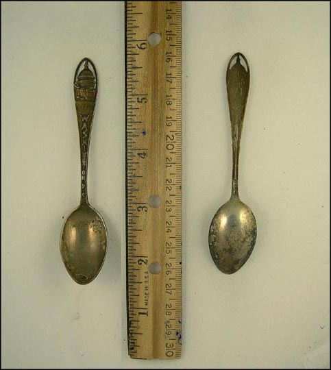 Cut Out of The Capitol, Washington, District of Columbia Souvenir Spoon MAIN