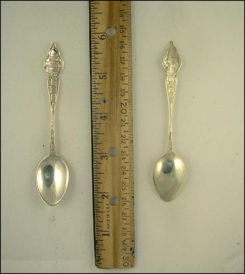 The Capitol, The White House, Washington Mansion...... Souvenir Spoon MAIN
