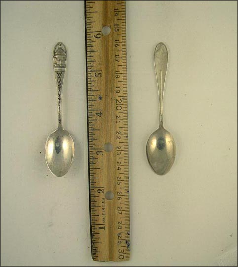 Cut Out of the Capitol, Washington, District of Columbia Souvenir Spoon MAIN