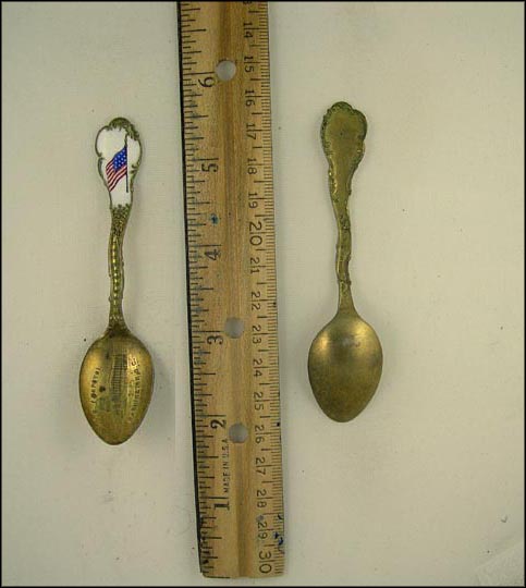 US Capitol, Enameled US Flag, Washington, District of Columbia Souvenir Spoon MAIN