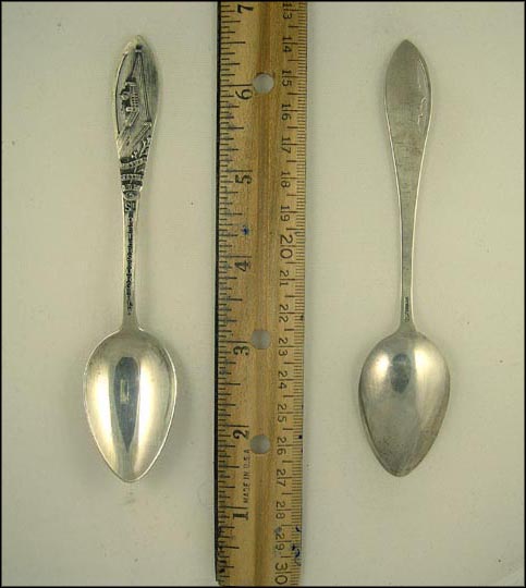 Cut Out of Million Dollar Pier, St. Petersburg, Florida Souvenir Spoon MAIN