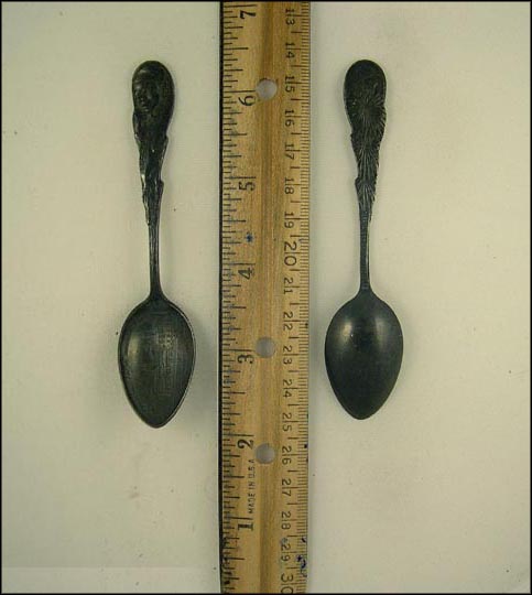 Ponce de Leon, Crocodile, Man, St. Augustine, Florida Souvenir Spoon MAIN