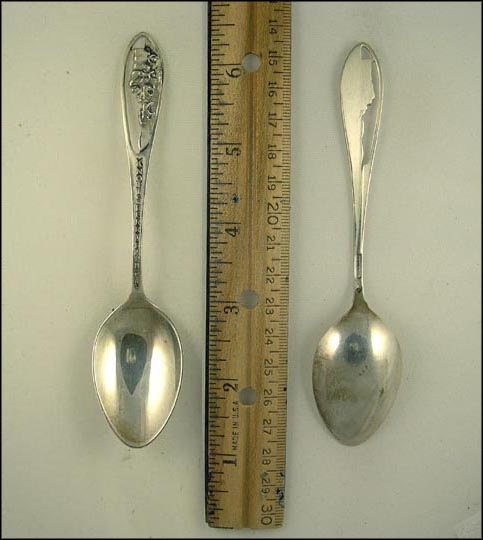 Knotts Berry Farm, Cut Out Covered Wagon, California Souvenir Spoon MAIN